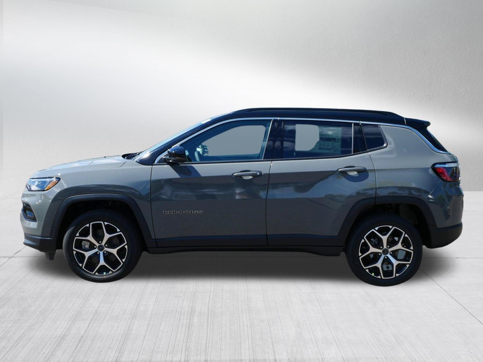 New 2026 Jeep Compass Limited w/ Sun, Sound & Navigation Group AWD/4WD image 4