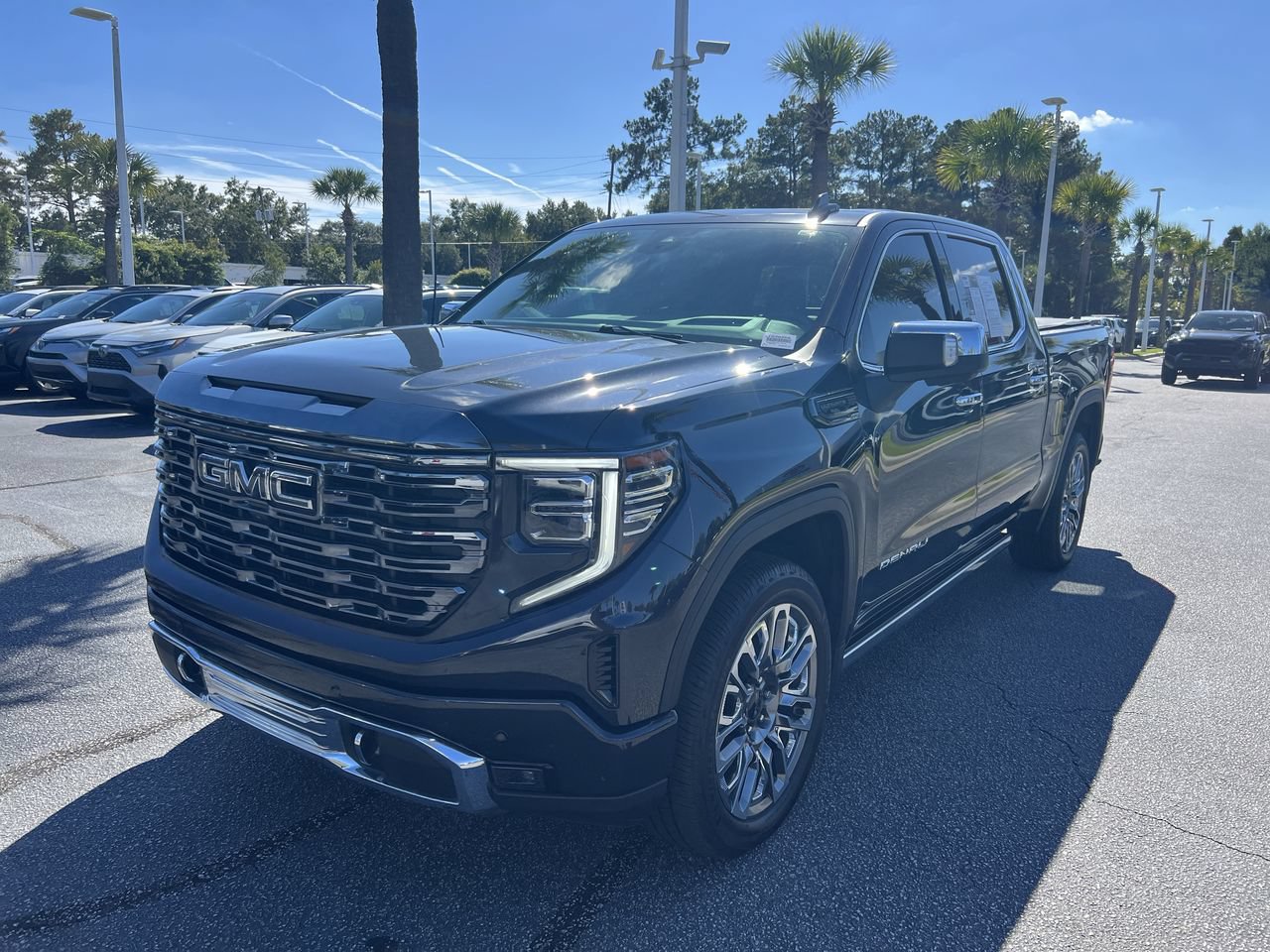 Used 2023 GMC Sierra 1500 Denali Ultimate AWD/4WD image 5
