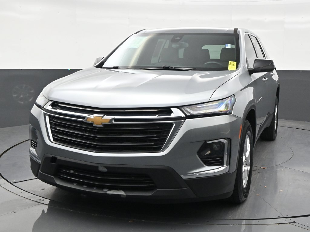 Used 2023 Chevrolet Traverse LS FWD image 8