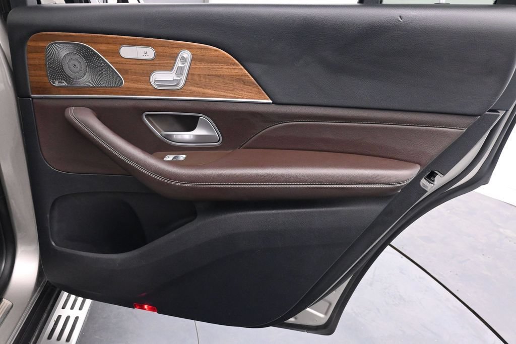 Used 2022 Mercedes-Benz GLS 450 4MATIC image 22