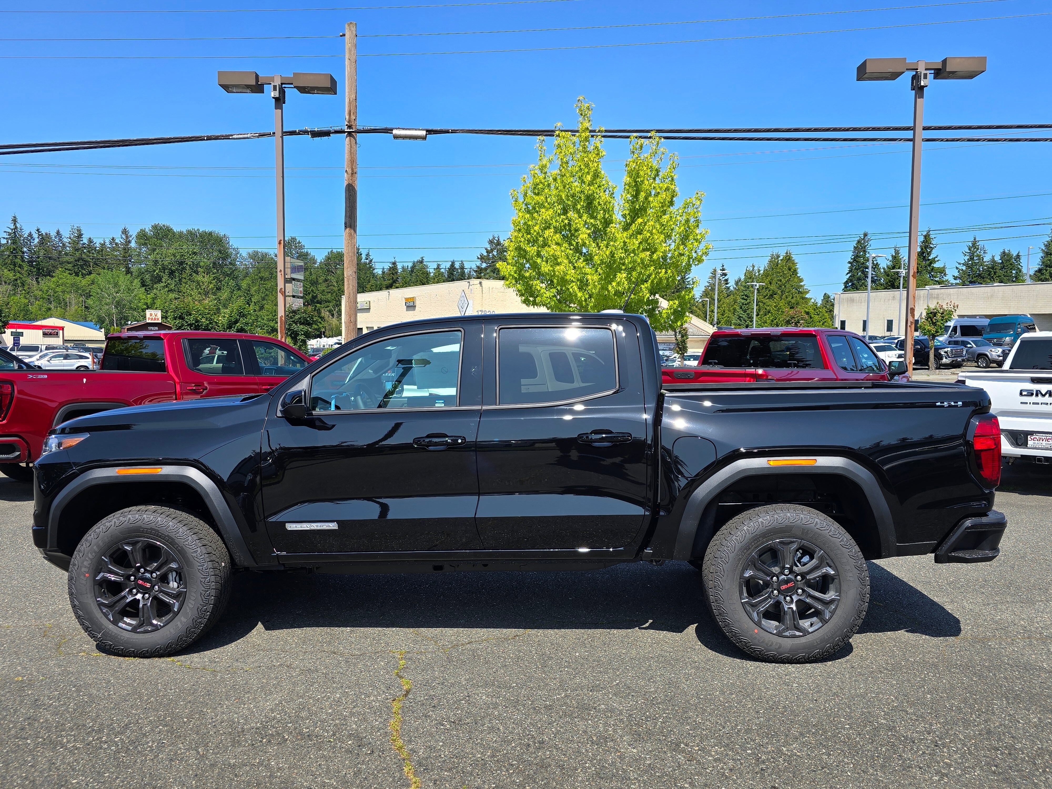New 2025 GMC Canyon Elevation w/ Convenience Package image 4