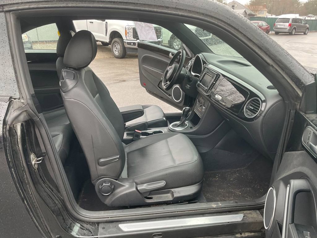 Used 2012 Volkswagen Beetle 2.5 FWD image 26