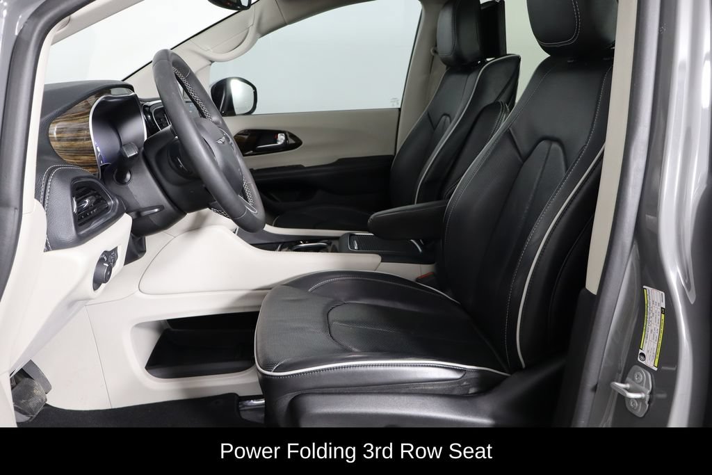 Used 2023 Chrysler Pacifica Limited w/ Uconnect Theater Family Group AWD/4WD image 14