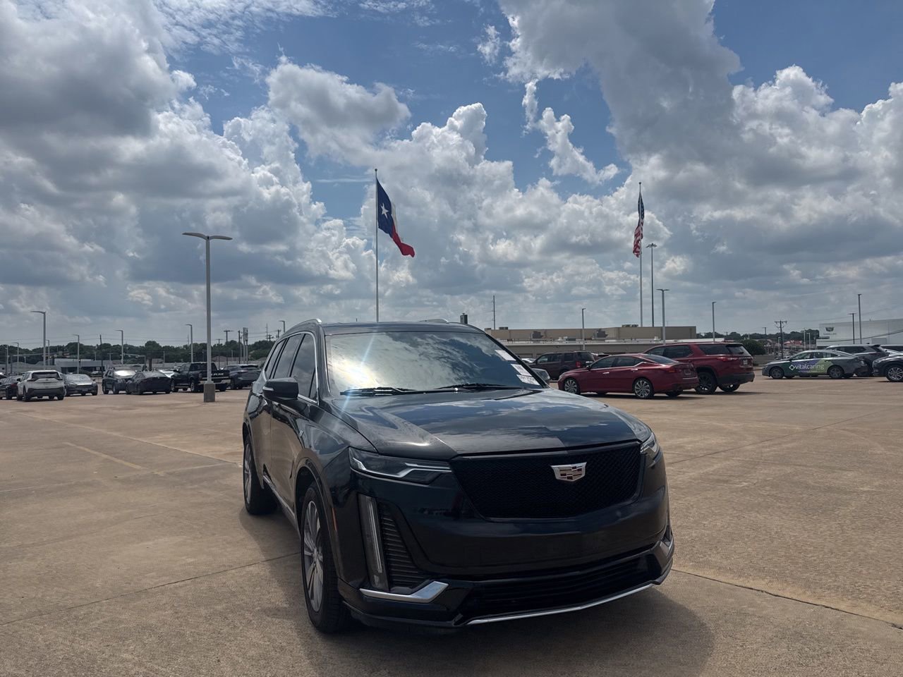 Used 2020 Cadillac XT6 Premium Luxury FWD image 3