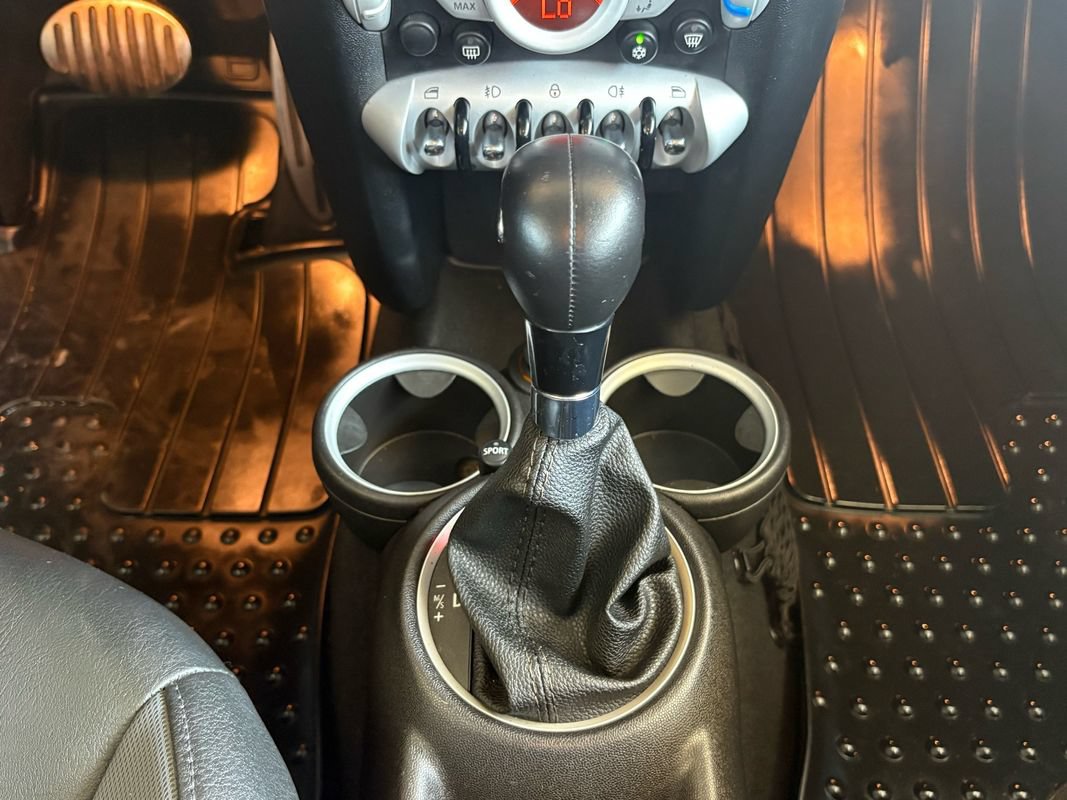 Used 2009 MINI Cooper S FWD image 14