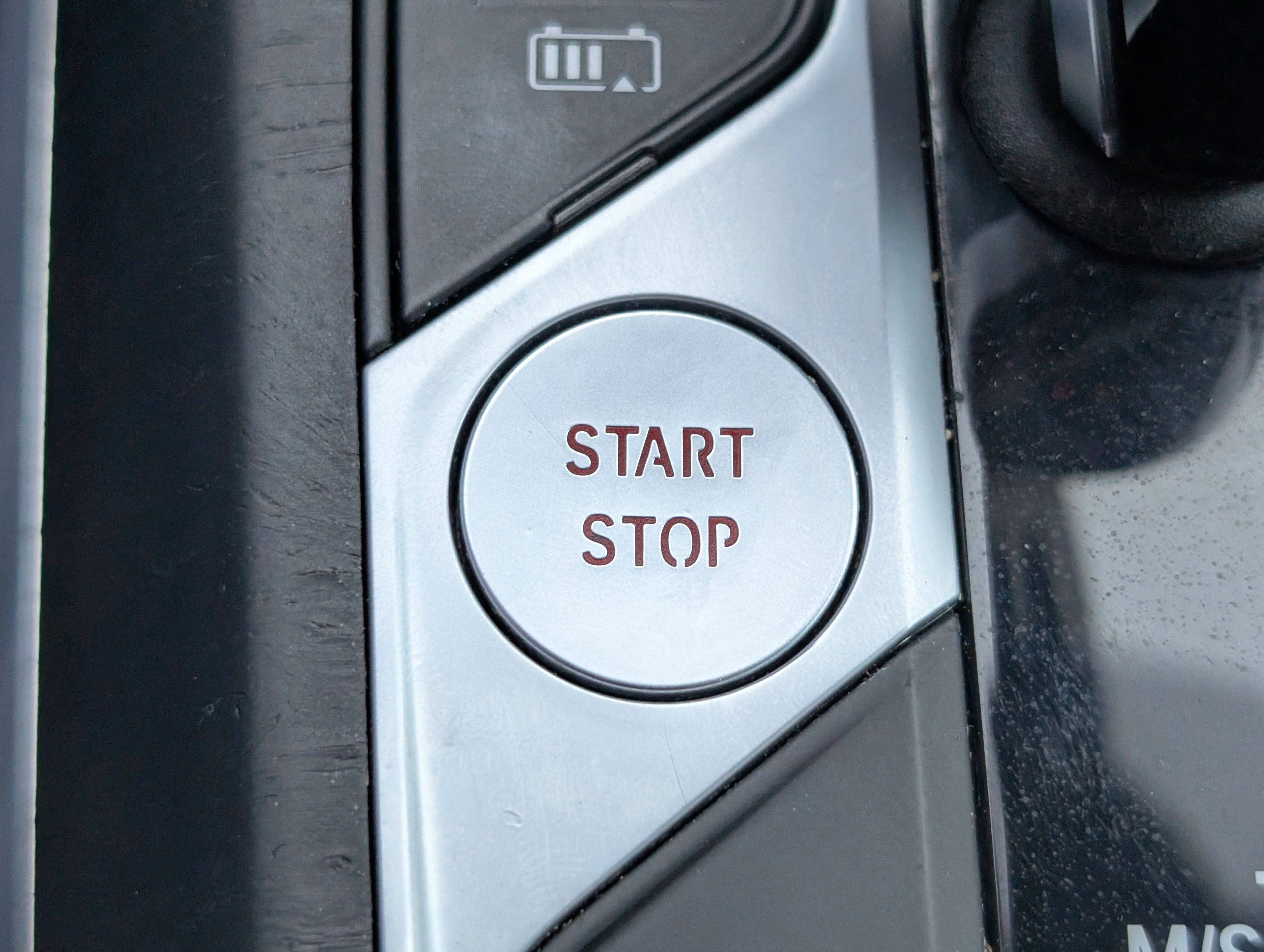 Used 2021 BMW 330e image 26