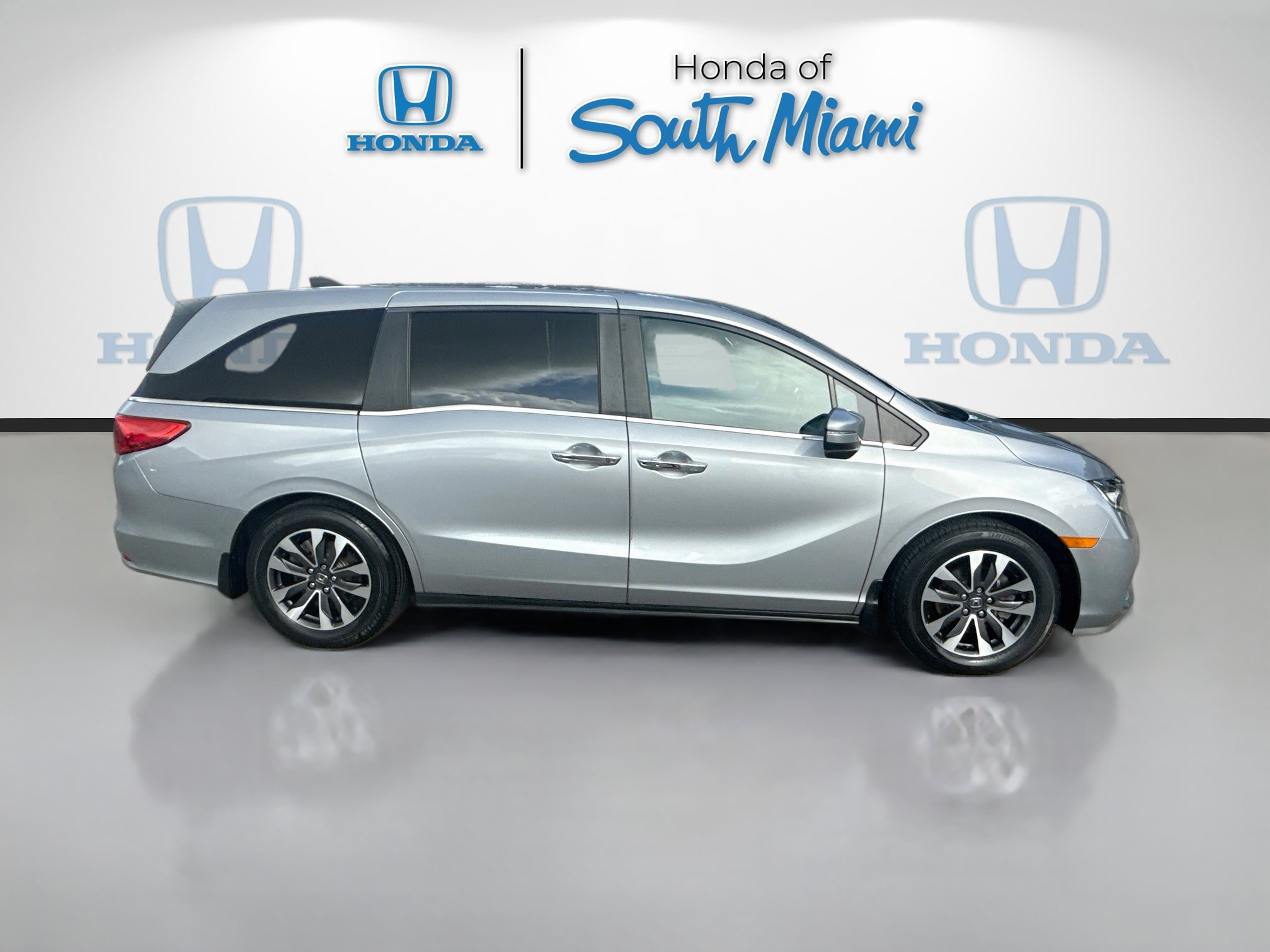 Certified 2023 Honda Odyssey EX-L image 8