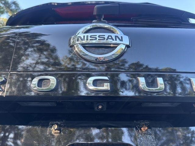 Used 2021 Nissan Rogue SV image 15