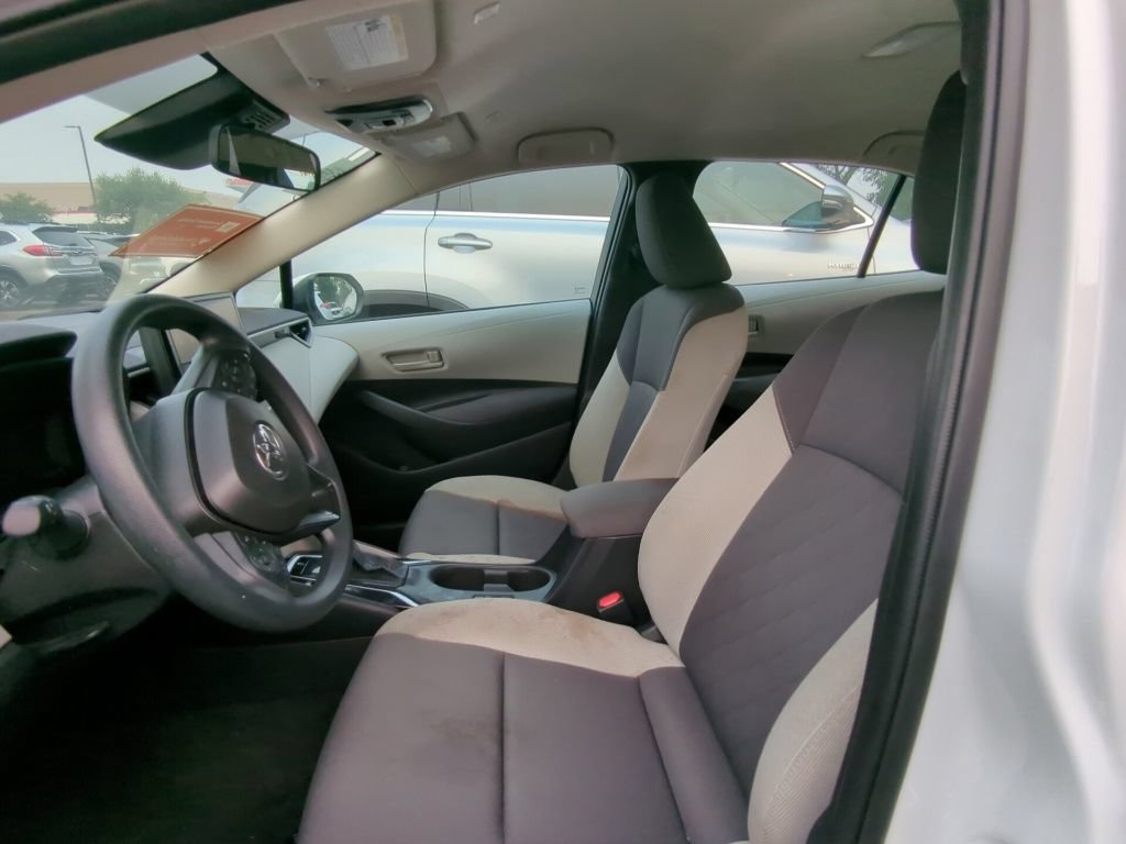 Used 2026 Toyota Corolla LE FWD image 6