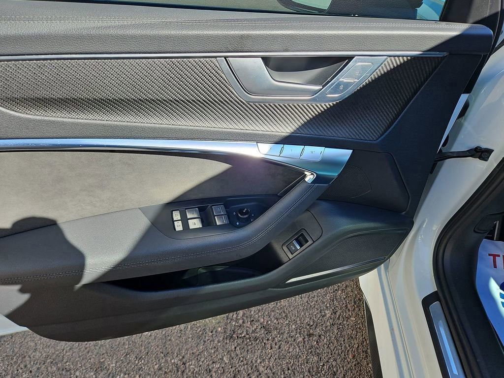 Used 2021 Audi RS 6 w/ Carbon Optic Package image 12