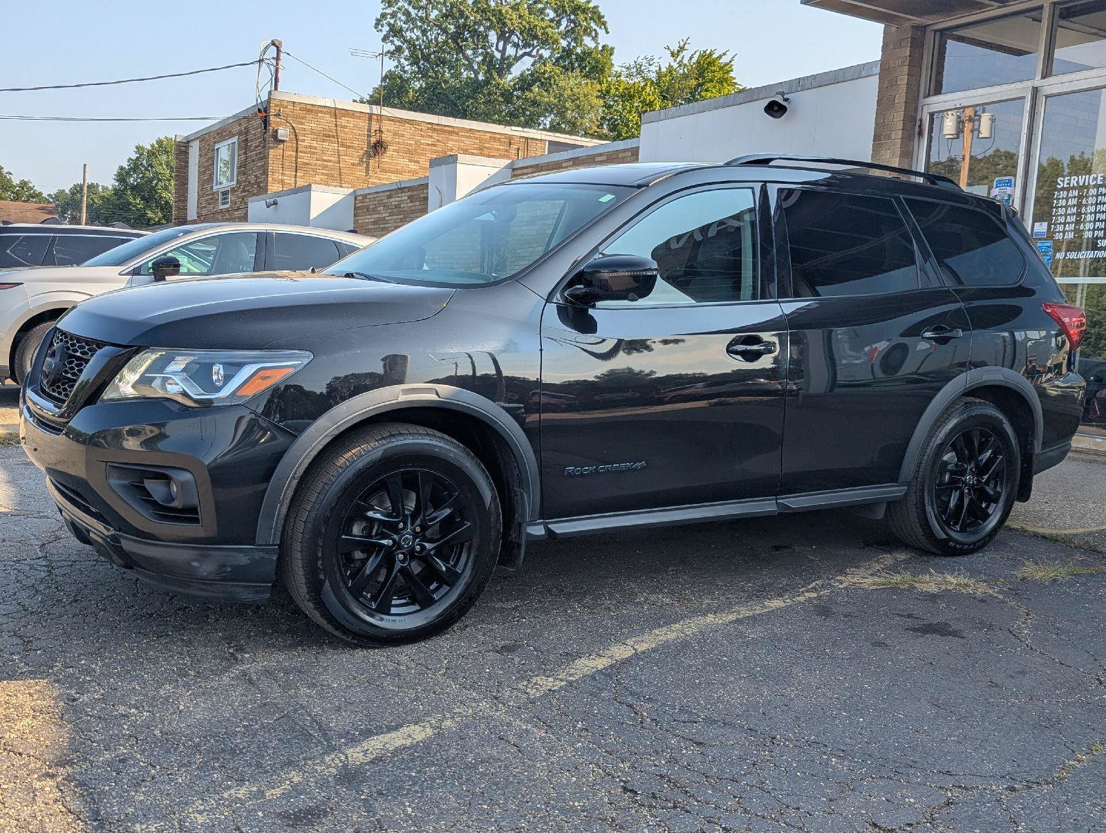 Used 2020 Nissan Pathfinder SL AWD/4WD image 5