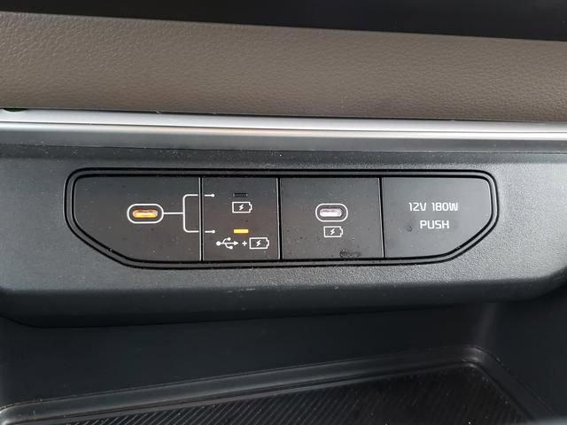 Used 2025 Kia Carnival image 30
