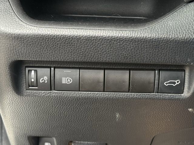 Used 2022 Toyota RAV4 XSE AWD/4WD image 24