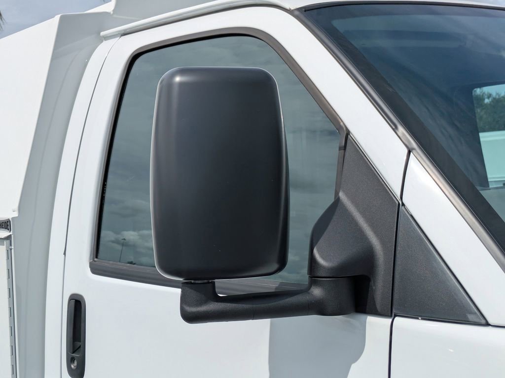 New 2025 Chevrolet Express 3500 w/ Power Convenience Package image 12