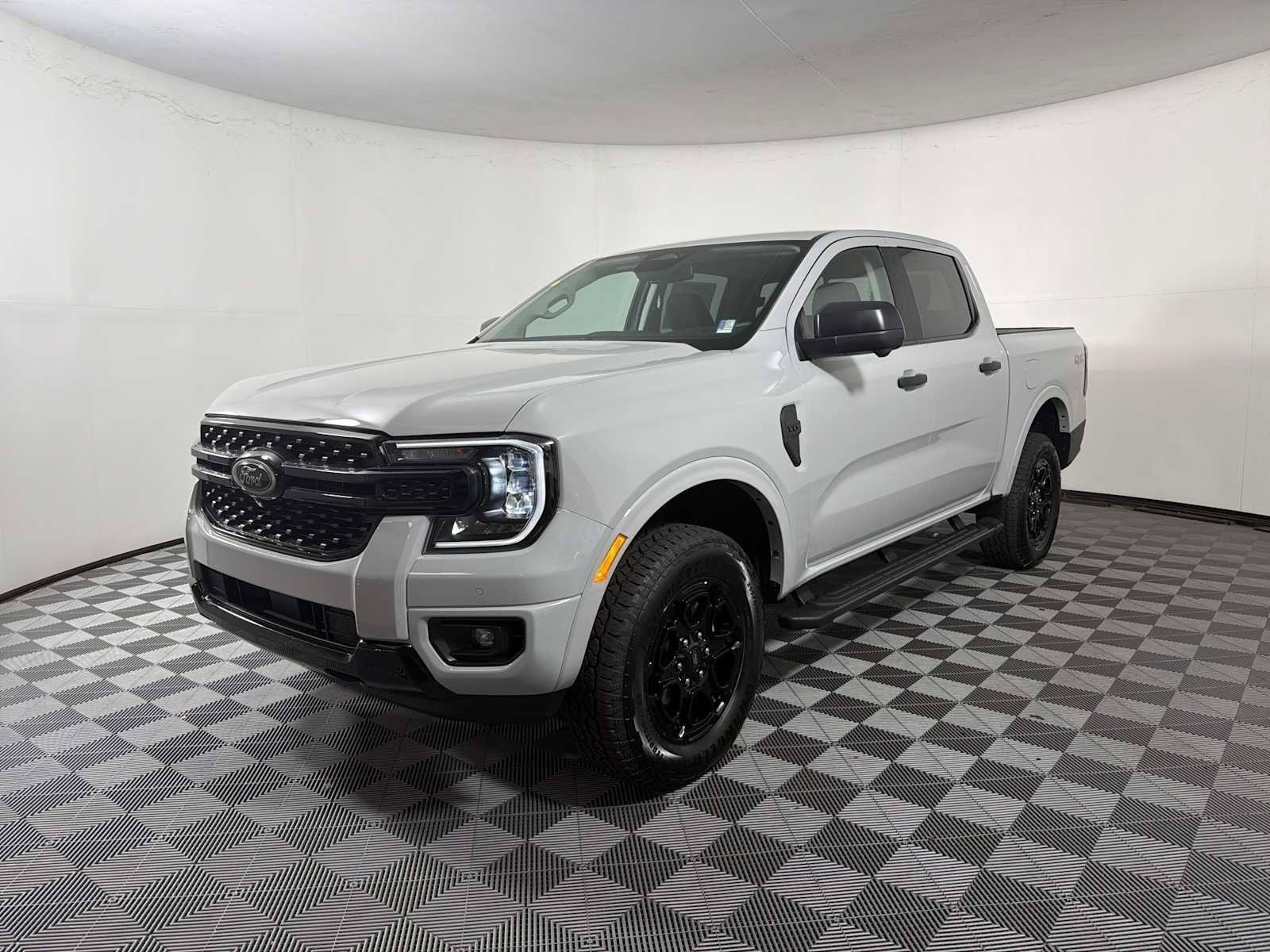 New 2026 Ford Ranger XLT w/ Equipment Group 301A High AWD/4WD image 3