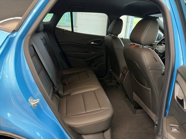 Used 2025 Chevrolet Trax RS w/ Driver Confidence Package image 36