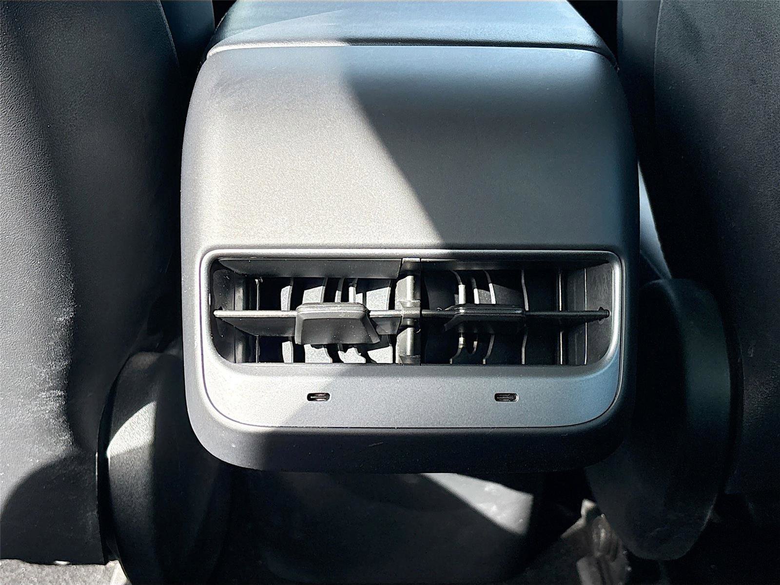 Used 2023 Tesla Model 3 Standard Range image 26