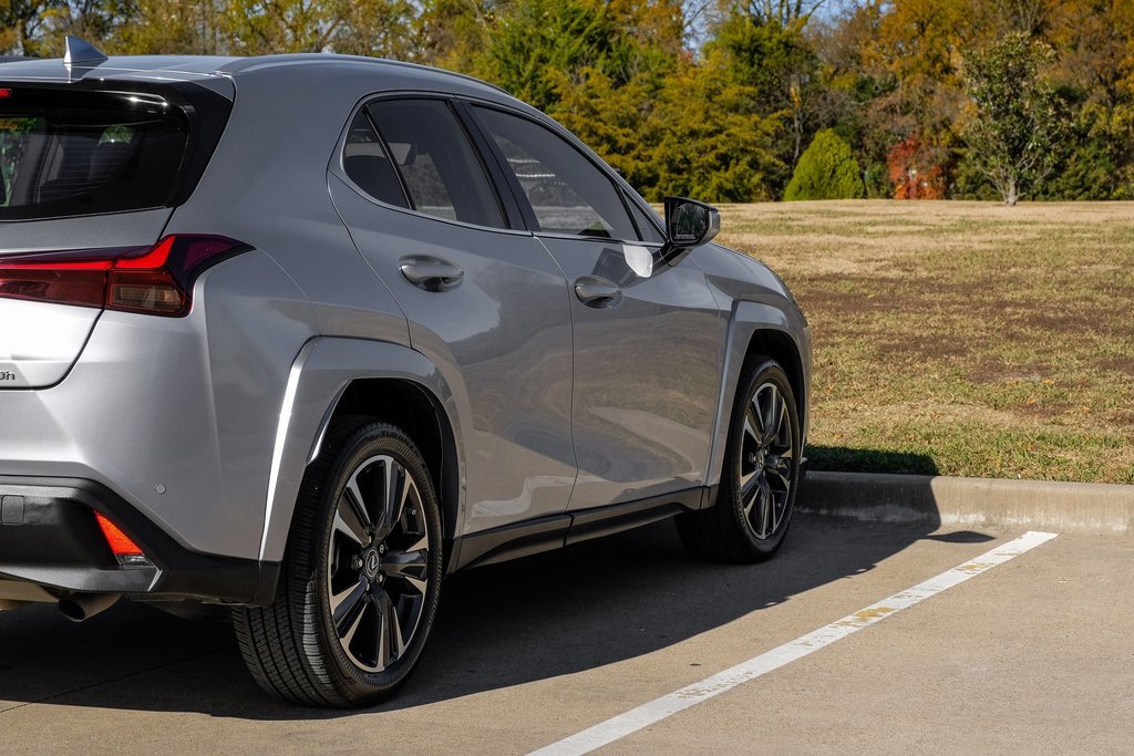 Used 2023 Lexus UX 250h FWD w/ Premium Package image 14