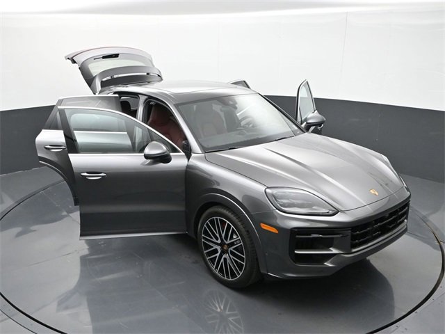 New 2026 Porsche Cayenne S image 35