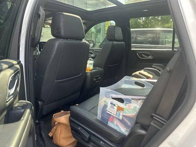 Used 2022 Chevrolet Tahoe Z71 w/ Luxury Package AWD/4WD image 8