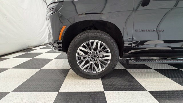 Used 2025 Chevrolet Suburban Z71 AWD/4WD image 11