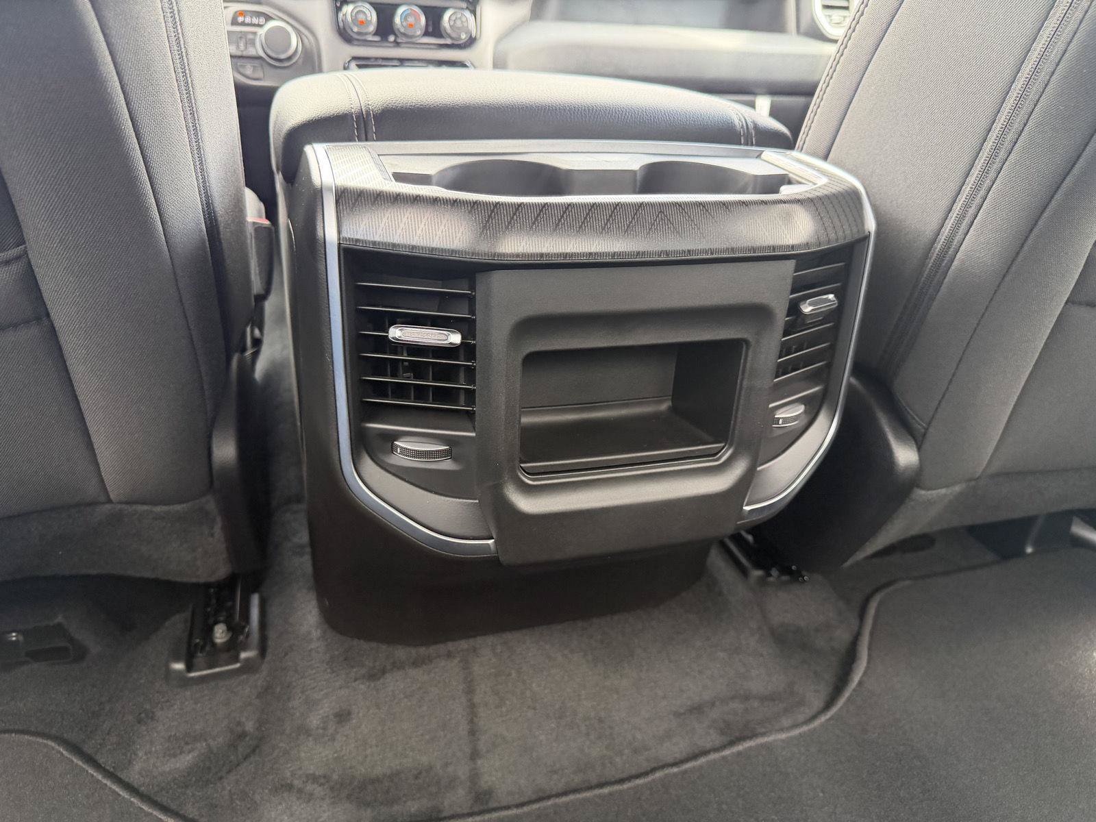 New 2026 RAM 1500 Express AWD/4WD image 9