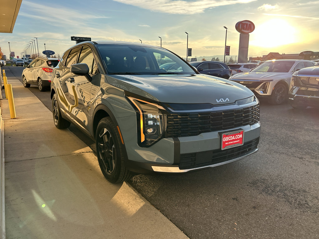 New 2026 Kia Sportage S image 3