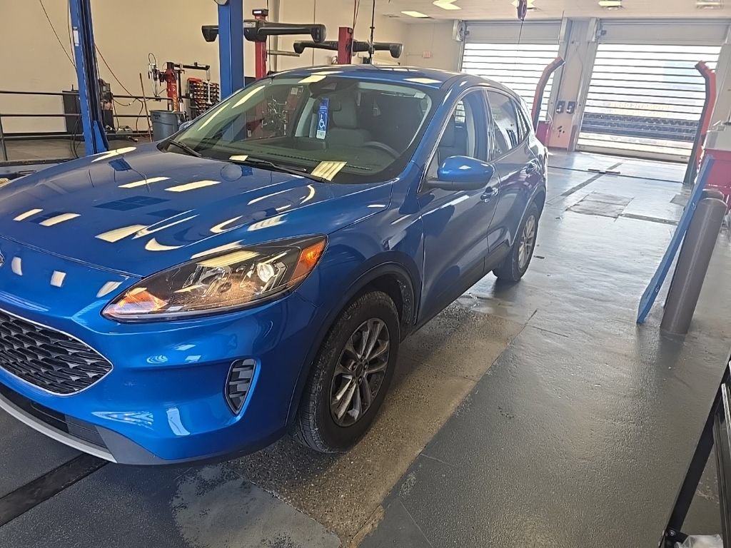 Used 2021 Ford Escape SE AWD/4WD image 2