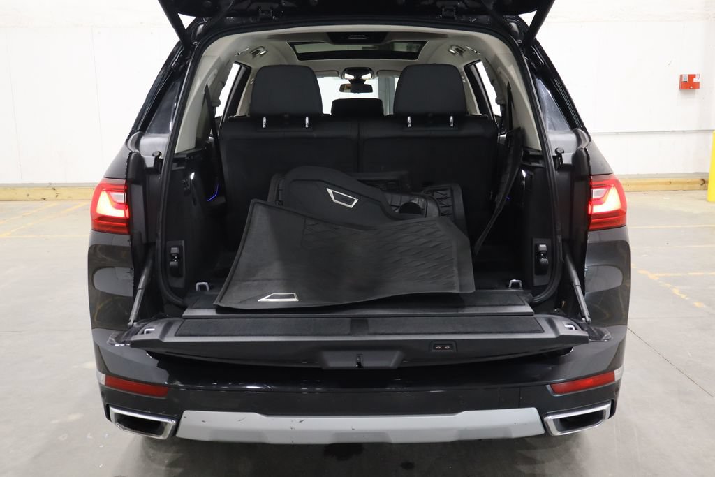 Used 2022 BMW X7 xDrive40i w/ Cold Weather Package AWD/4WD image 18
