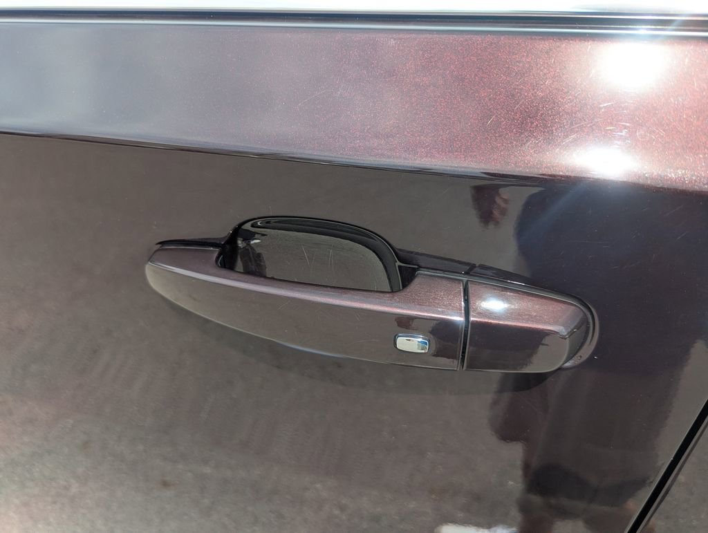 Used 2022 Chevrolet Traverse LT image 46