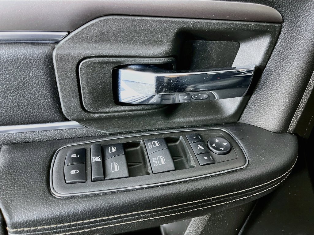 Used 2022 RAM 1500 Warlock w/ Ceramic Grey Warlock Package AWD/4WD image 22