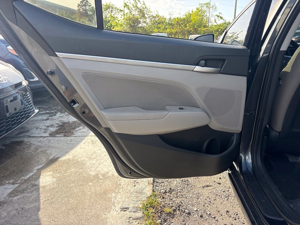 Used 2020 Hyundai Elantra SEL FWD image 13