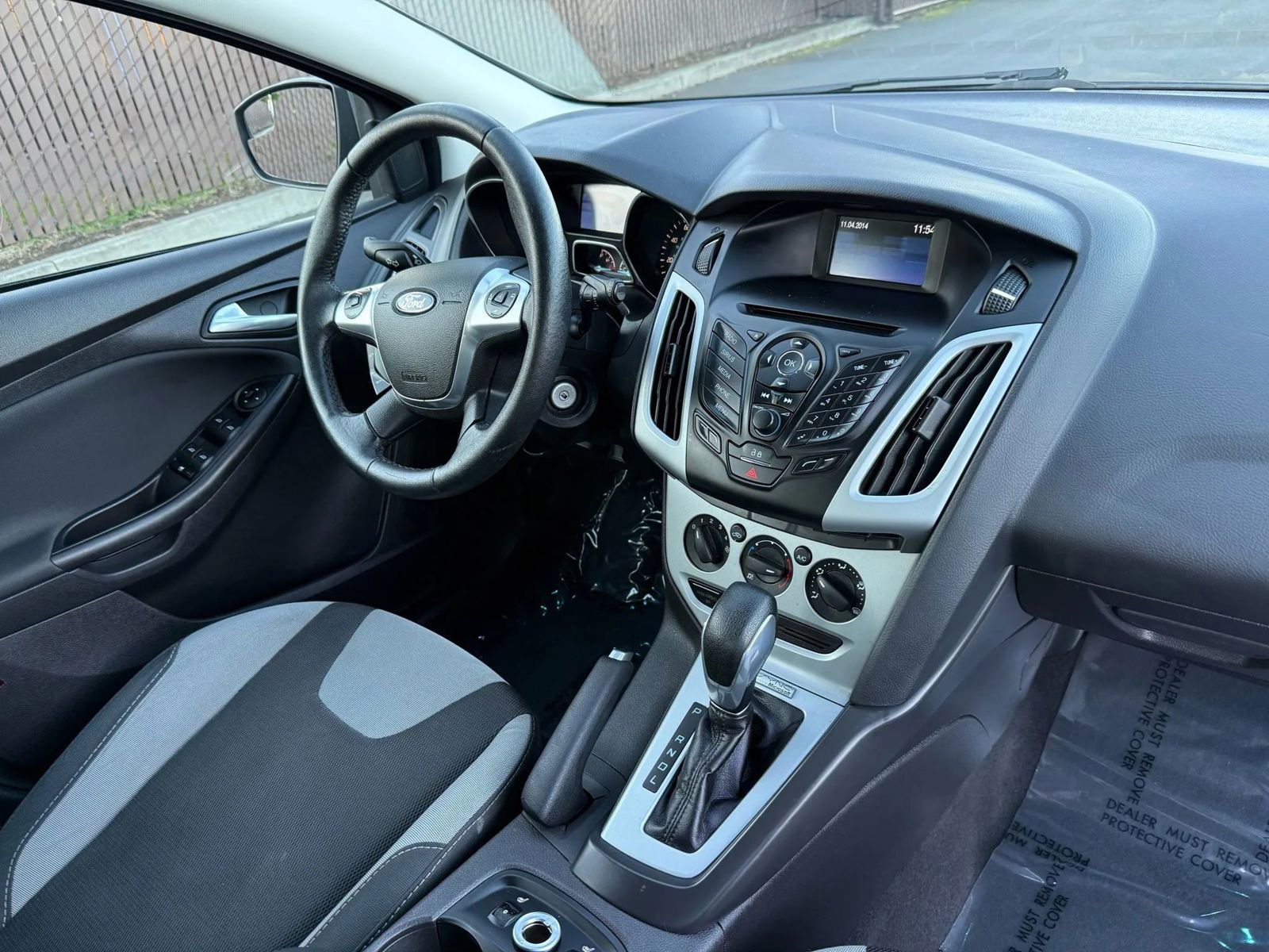 Used 2014 Ford Focus SE w/ SE Sport Package image 15