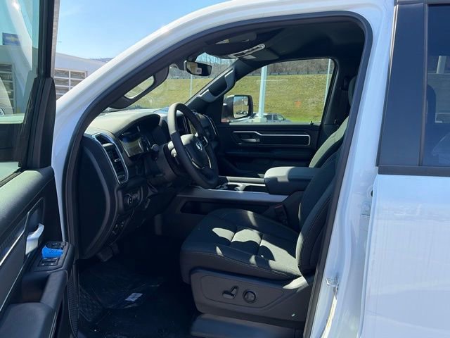 New 2026 RAM 1500 4x4 Crew Cab image 15