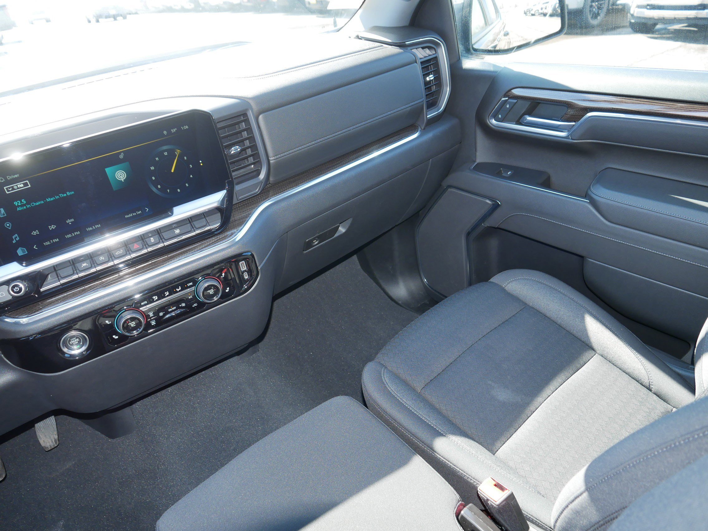 Used 2023 Chevrolet Silverado 1500 LT image 11