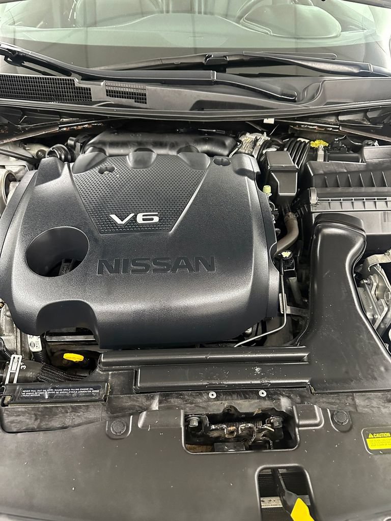Used 2017 Nissan Maxima Platinum FWD image 7