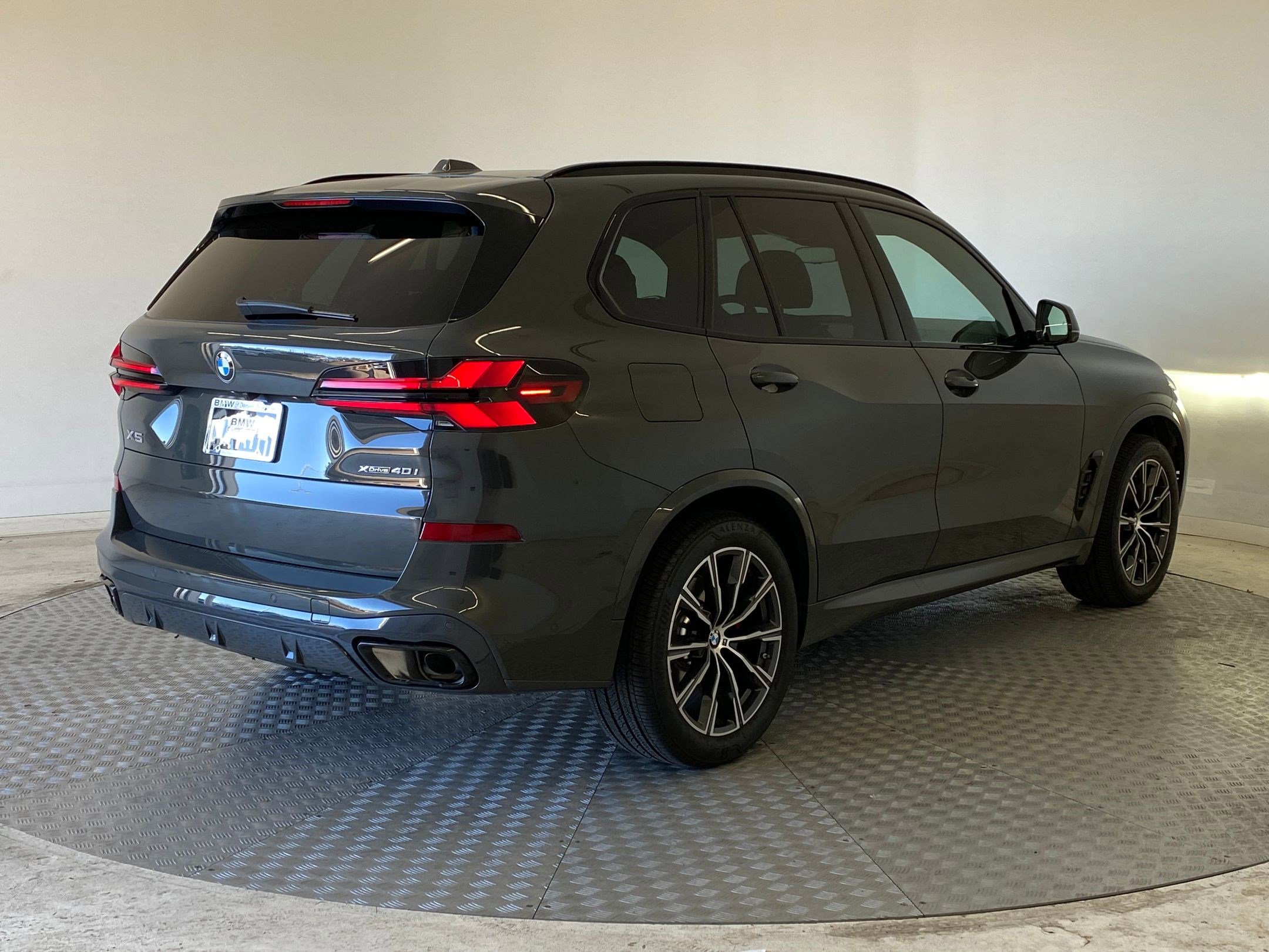 Certified 2024 BMW X5 xDrive40i w/ M Sport Package image 9