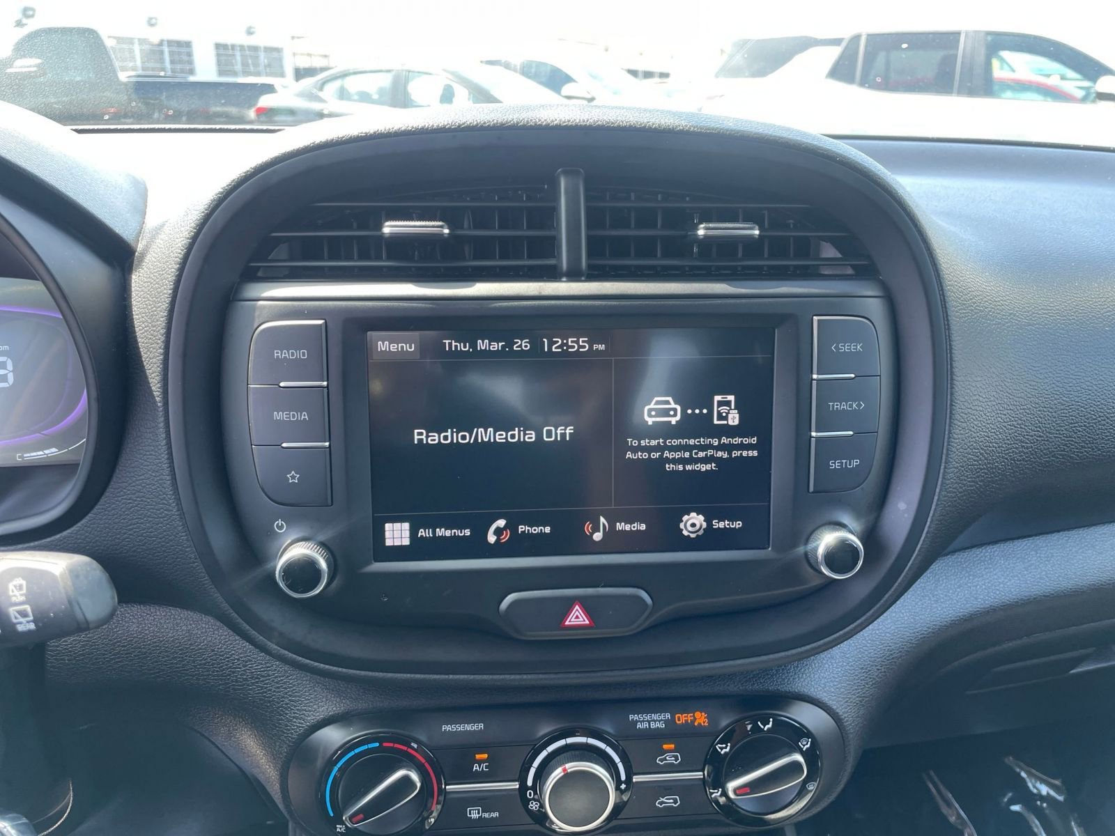 Used 2025 Kia Soul LX w/ LX Technology Package FWD image 20