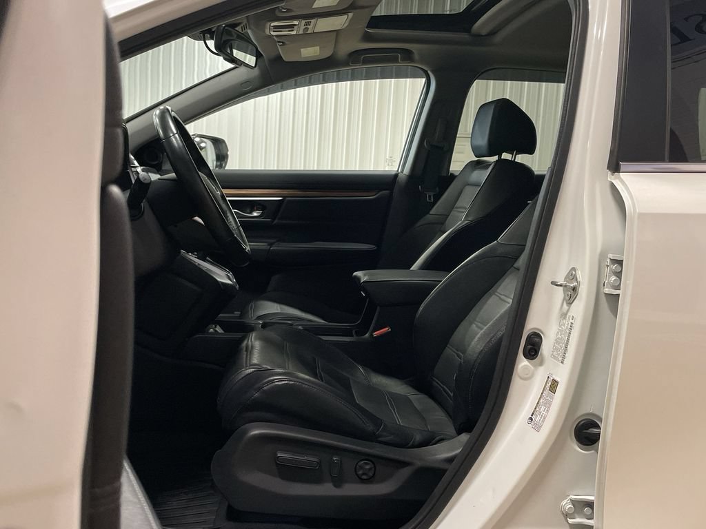 Used 2018 Honda CR-V Touring image 14