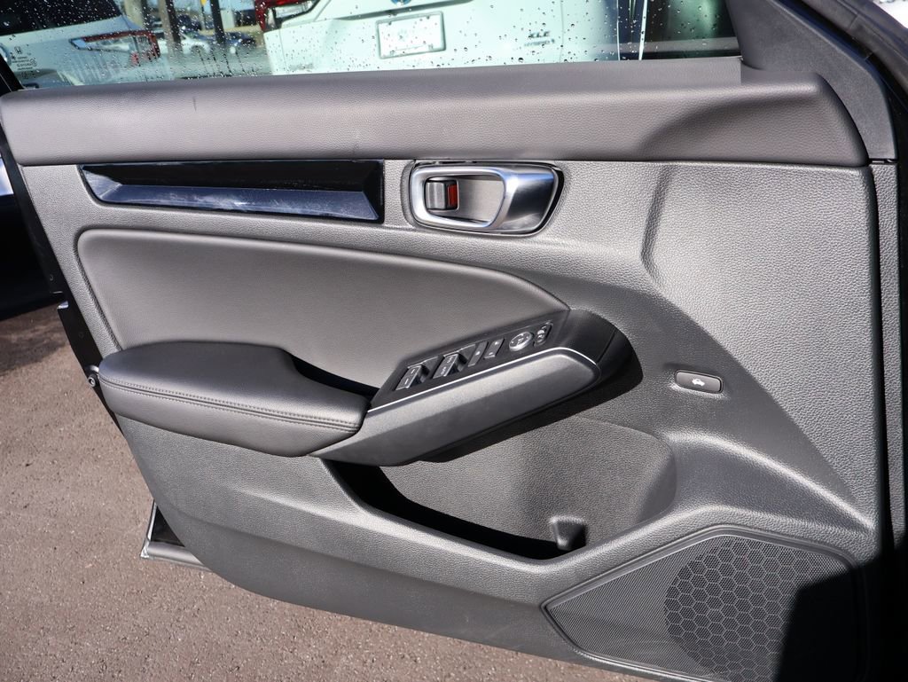 Certified 2025 Honda Civic Sport Touring image 31