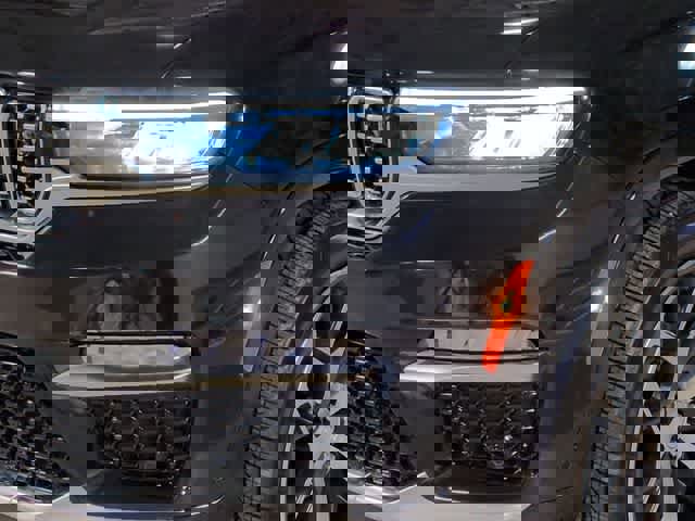 Used 2023 Jeep Grand Cherokee Summit image 11