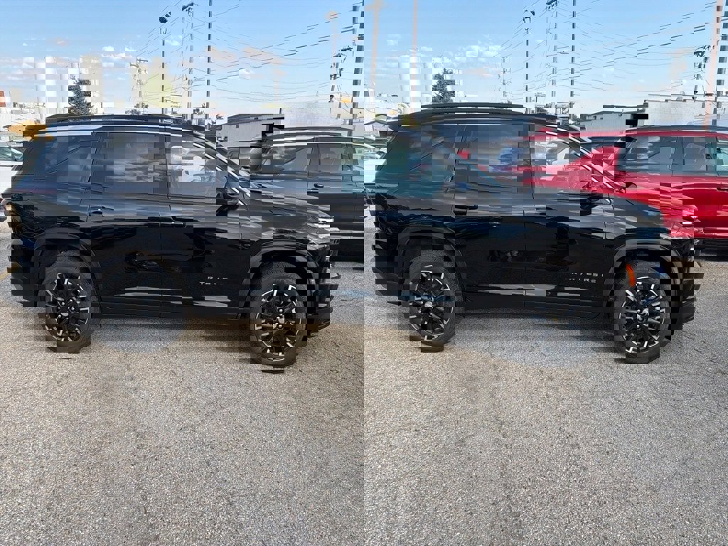 New 2026 Chevrolet Traverse LT w/ Sun and Wheel Package image 3