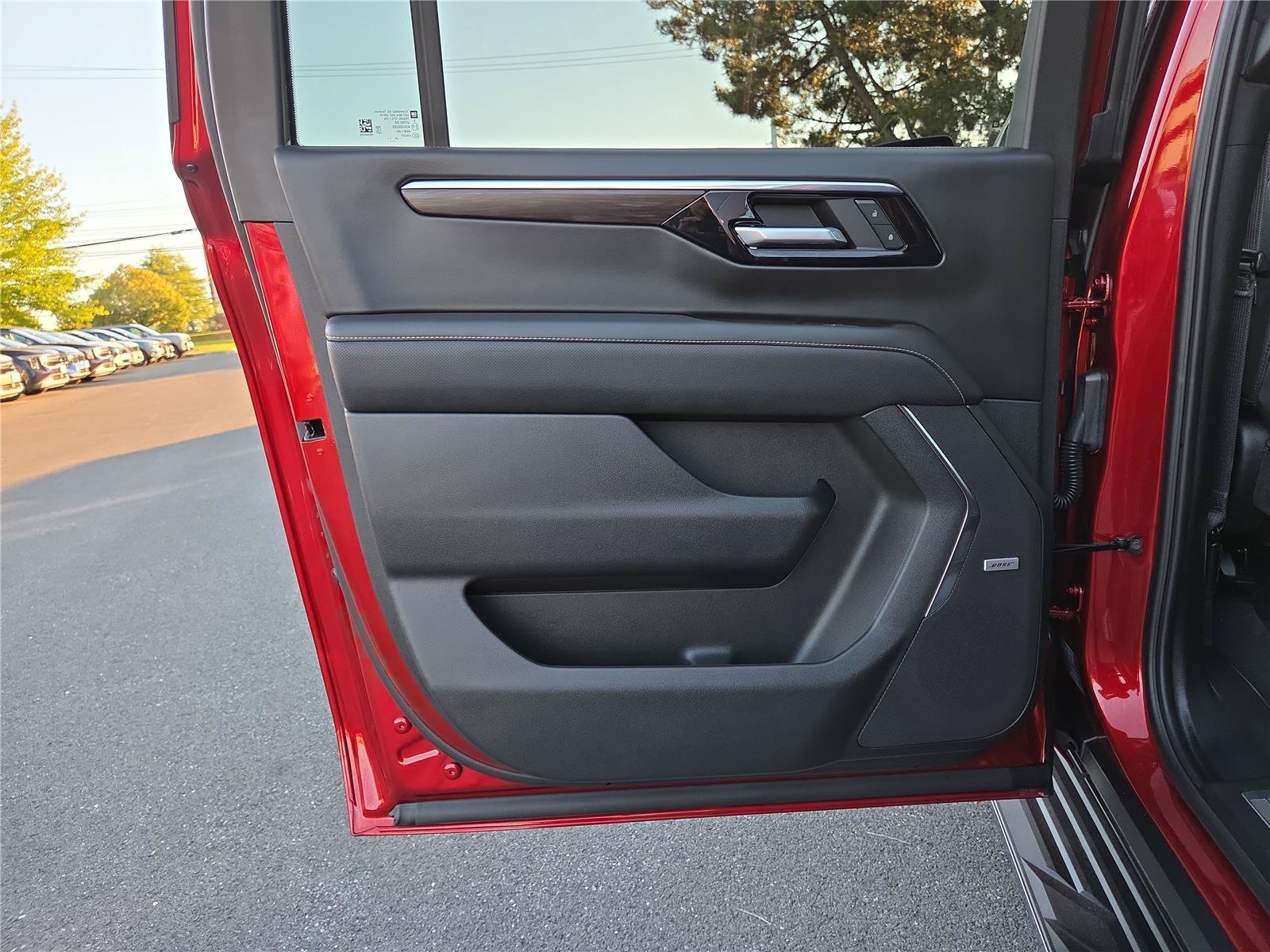 Used 2025 Chevrolet Suburban Premier AWD/4WD image 24