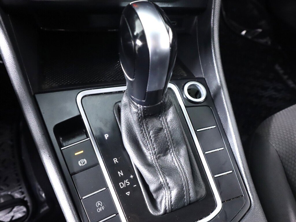 Used 2020 Volkswagen Jetta S w/ Driver Assistance Package image 24