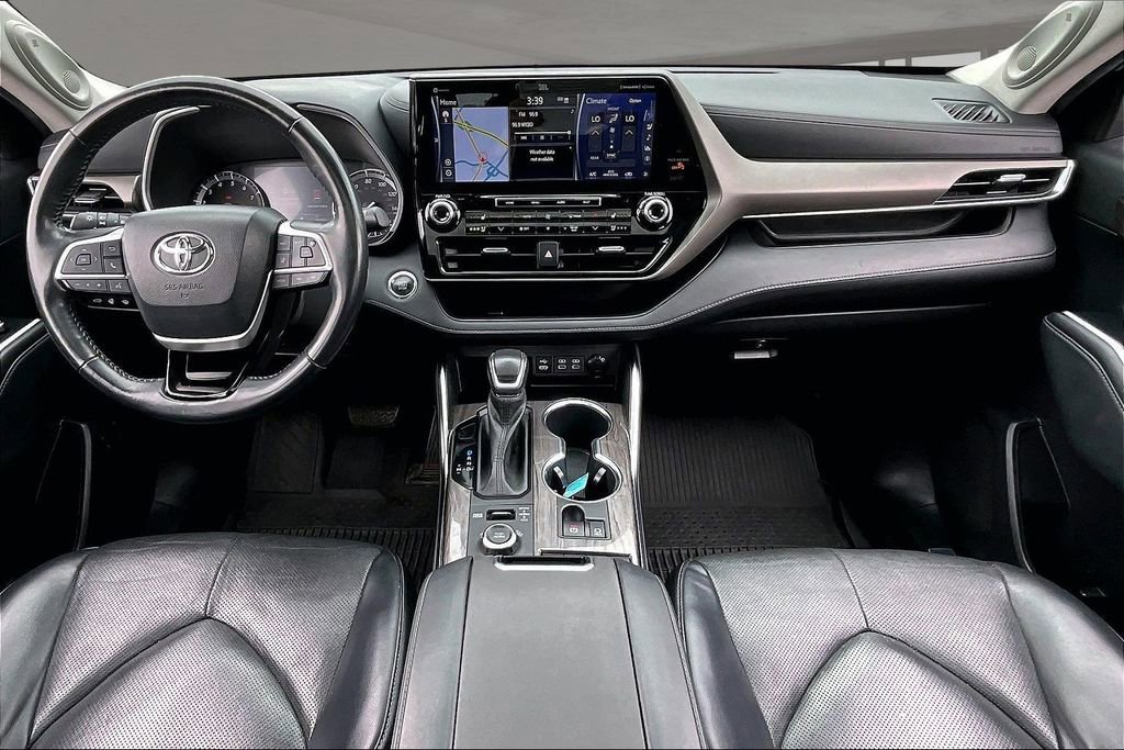 Used 2022 Toyota Highlander Limited AWD/4WD image 16