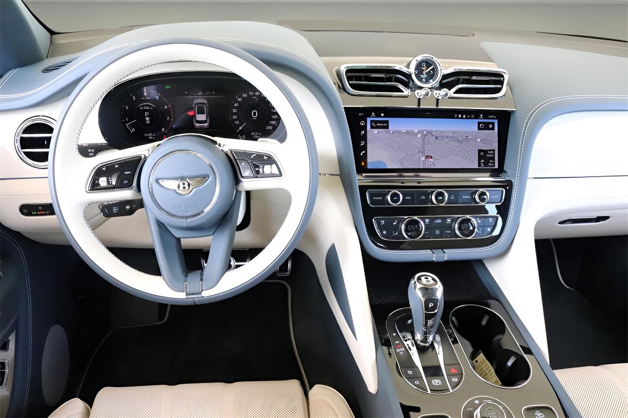 New 2025 Bentley Bentayga Extended Wheelbase image 16