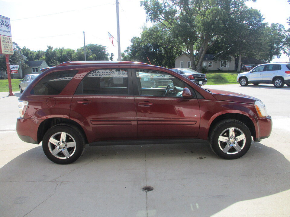 Used 2008 Chevrolet Equinox LT w/ LT Preferred Equipment Group AWD/4WD image 2