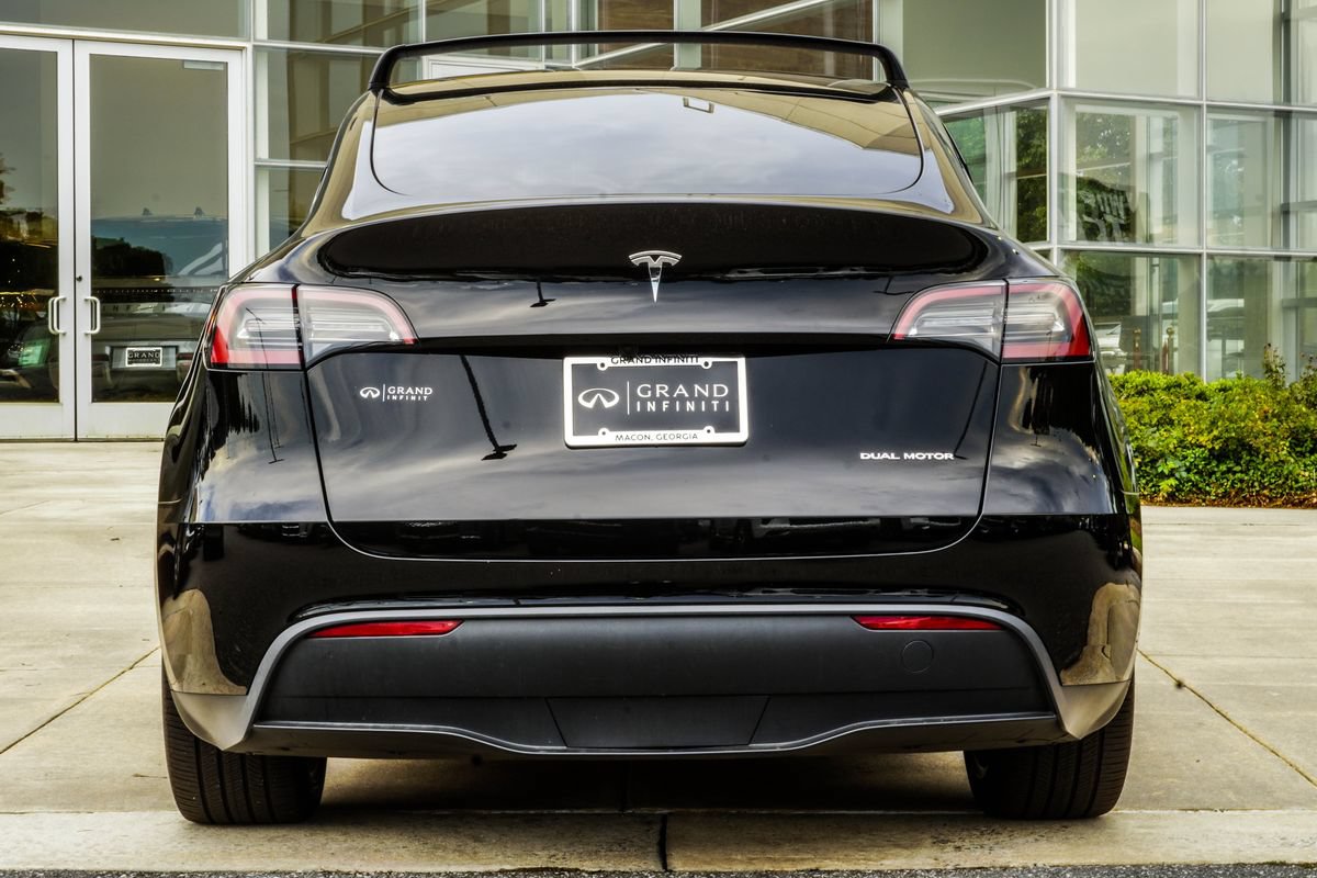 Used 2024 Tesla Model Y Long Range AWD/4WD image 12