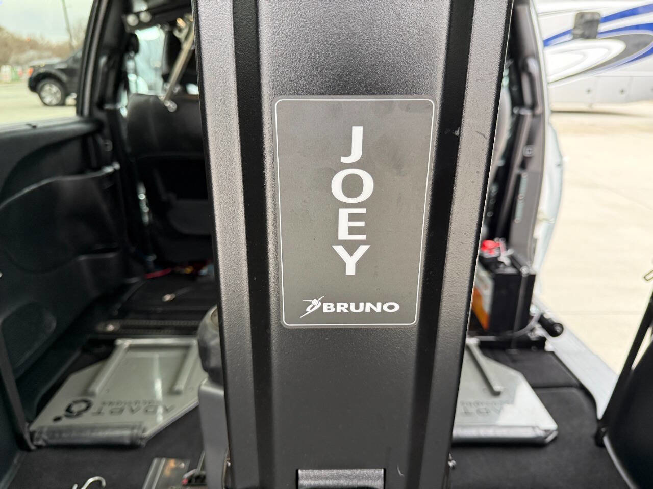 Used 2020 Chrysler Pacifica Touring-L image 30