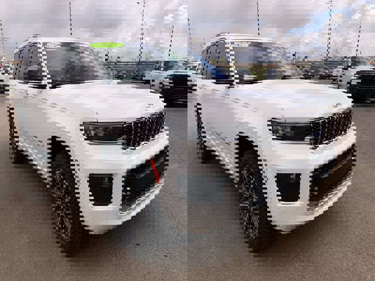 Used 2023 Jeep Grand Cherokee L Overland w/ Advanced Protech Group III image 15